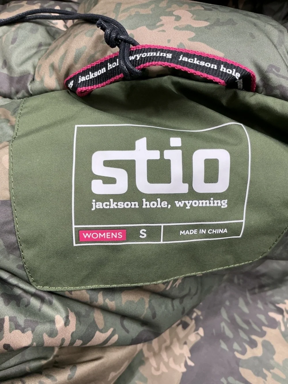 Stio Turnbolt down vest, NWT, S, Pine Forest green - Picture 13 of 13
